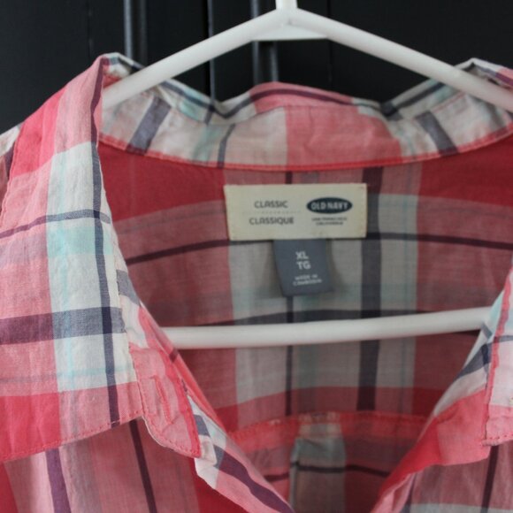 Old Navy Classic Button Up Plaid Blouse - Size XL - Picture 2 of 5